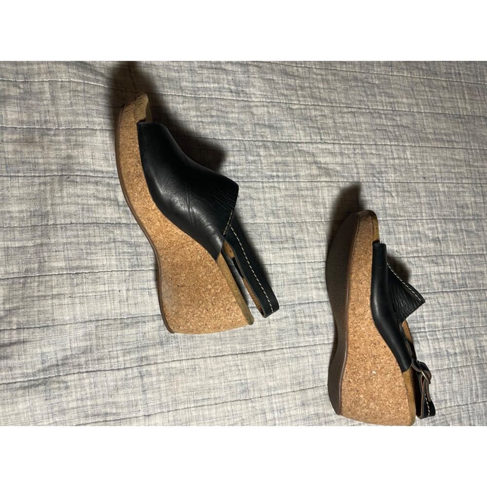 Clarks Elements Women's Leather Black Buckle Wedge Cork Heel Sandal Size 7M - Picture 7 of 13